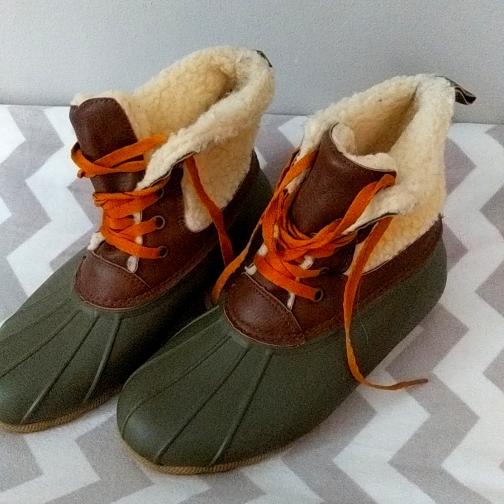 Serra duck boots